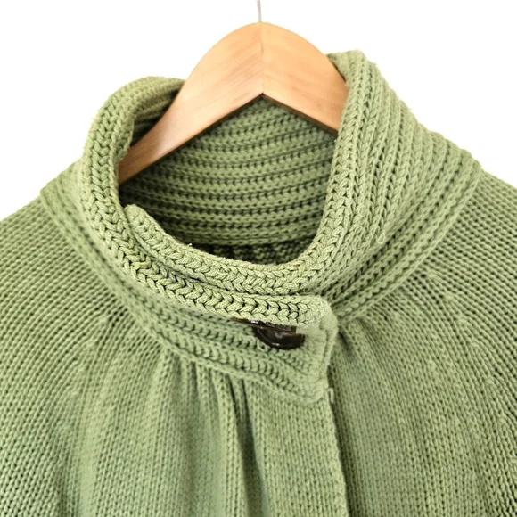 Old Navy 2 button shawl (M) - Picture 8 of 9